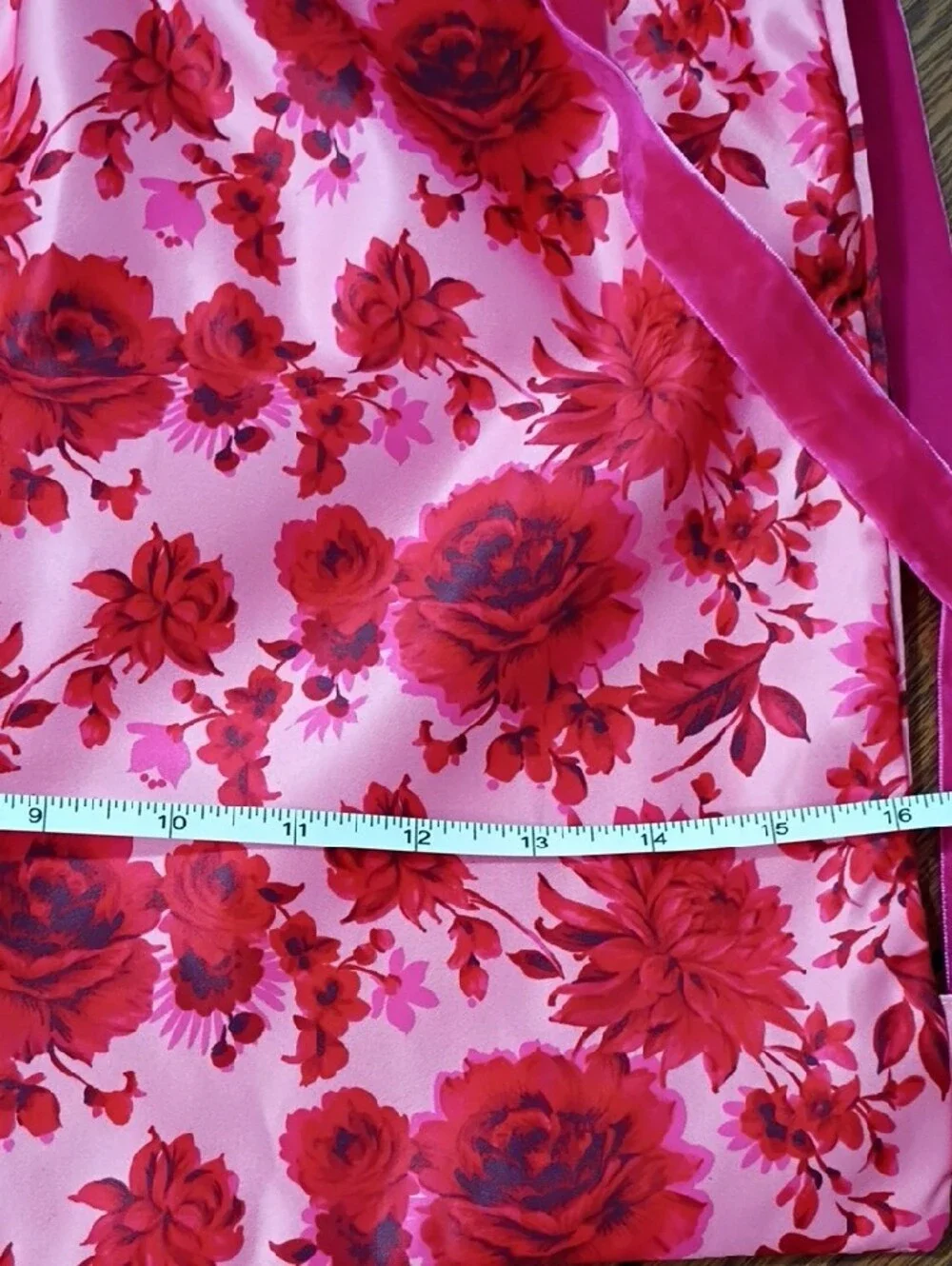 ban.do NWT Pink Satiny Drawstring Backpack with Red Floral Print